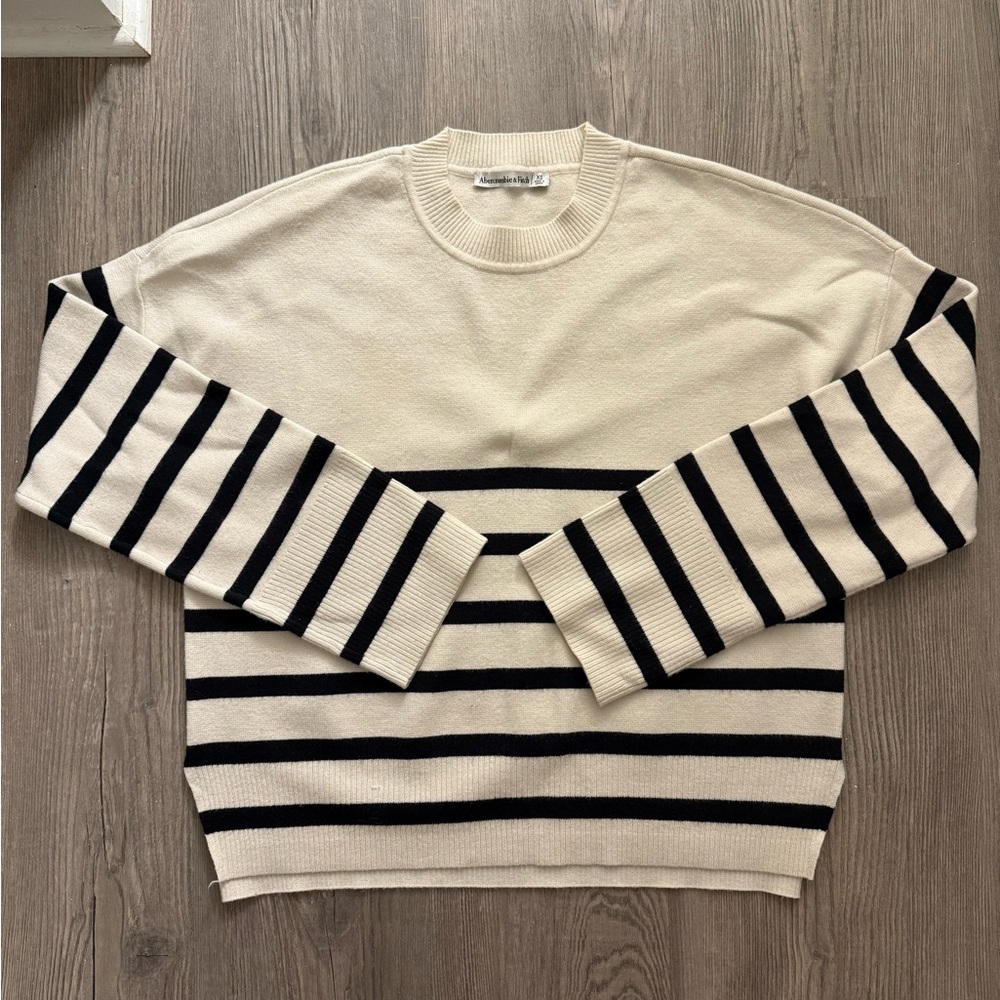 Abercrombie Striped Crew Neck Sweater - Cream and Black